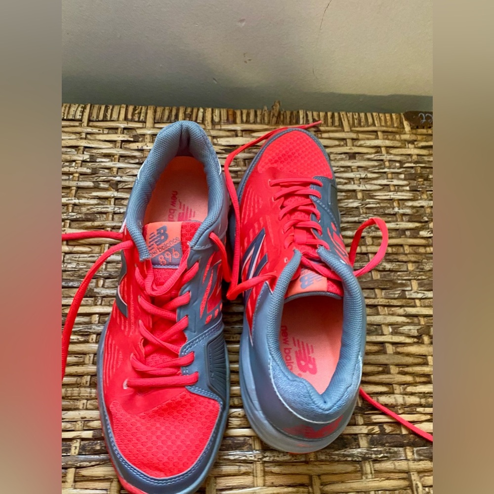 Woman’s New Balance 896